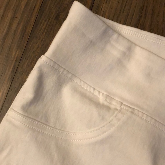 HUE NWT white jegging❤️❤️❤️🔥🔥🔥🔥❤️❤️ - Picture 7 of 12